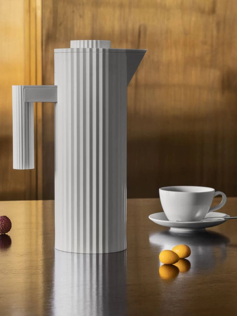 Alessi Plissé Thermosfles 1 Liter Kunststof Wit 2 Alessi Plissé Thermosfles 1 Liter Kunststof Wit - Afbeelding 2