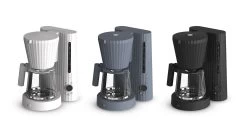 Alessi Plissé Koffiezetapparaat 1,5 Liter Kunststof Grijs -Goedkope Koffiedrankjes 63b3febef0f26b1eac095263 slider 01 1920 p 1600 1